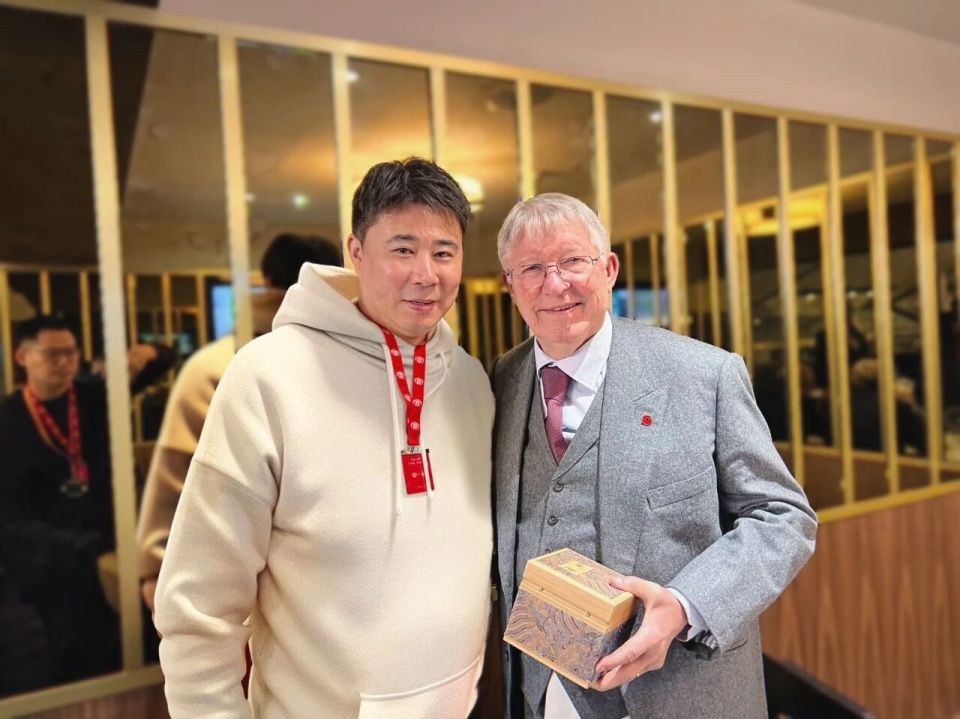 卓对曼联本, 的球员串联, 更重要的需 卓对曼联本, 的球员串联, 更重要的需